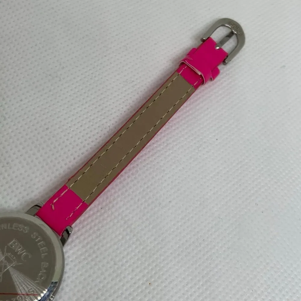 Women silver tone quartz analog watch 25mm pink leather up to 7.5” running - Image 6