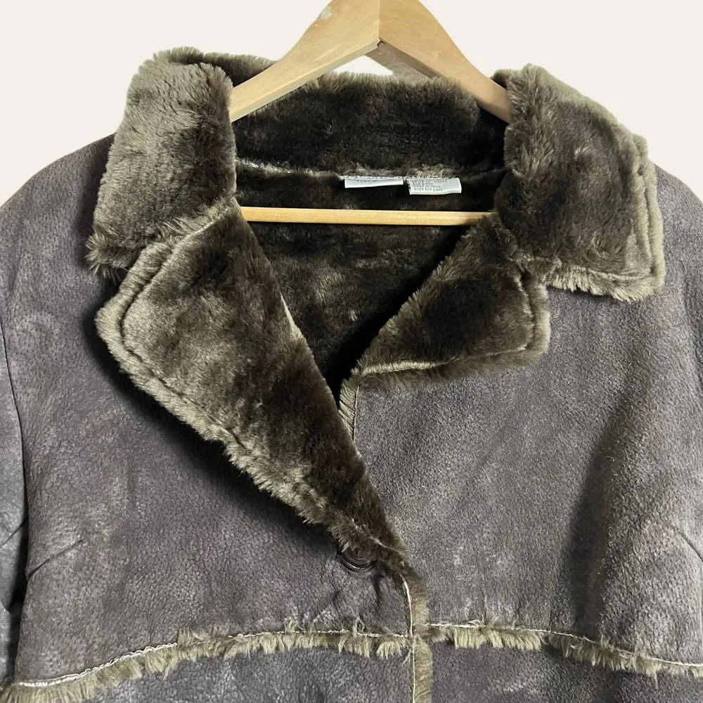Vintage Newport News Suede Leather Faux Fur Lined Long Coat Size L - Image 2