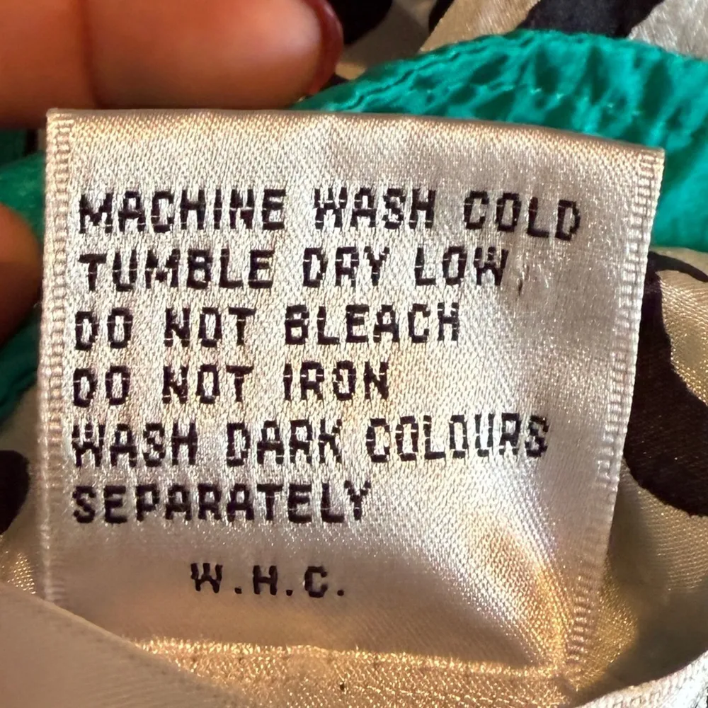 Vtg Casual Isle  Animal Print Jacket with Green Accents size M - Image 5