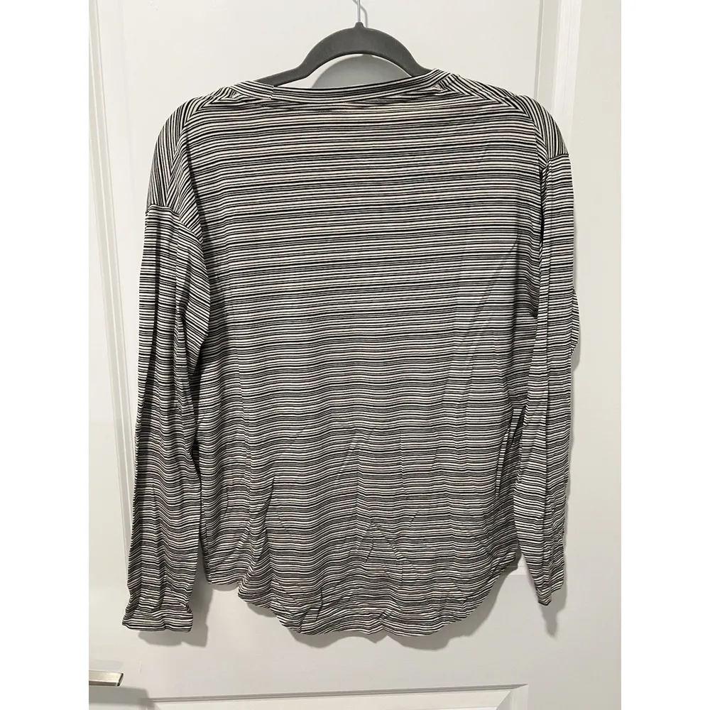 Athleta Women's Cloudlight Stratus Striped Gray Black Long Sleeve Top 657835 (S) - Image 3