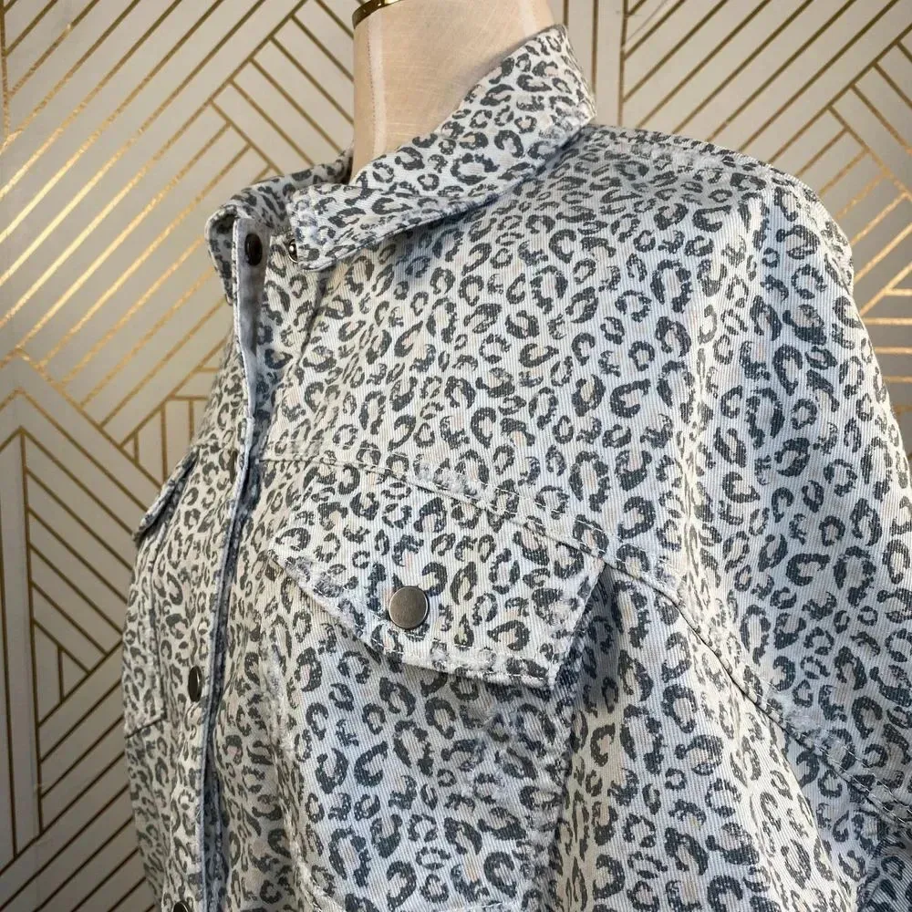 Zara Jacket Animal Print Overshirt Button Down Frayed Leopard Gray Size Small‎ - Image 5