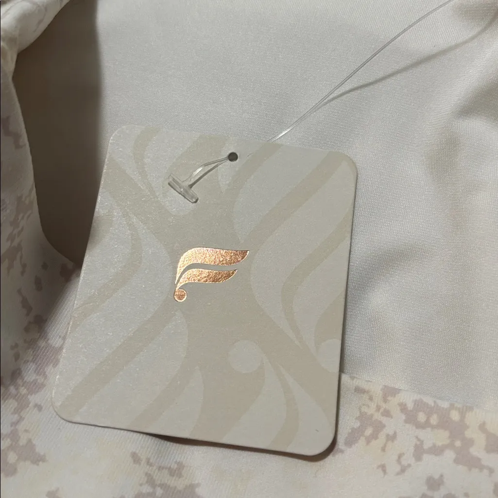 Fabletics Define Powerhold High Waisted leggings size 2X NWT - Image 5