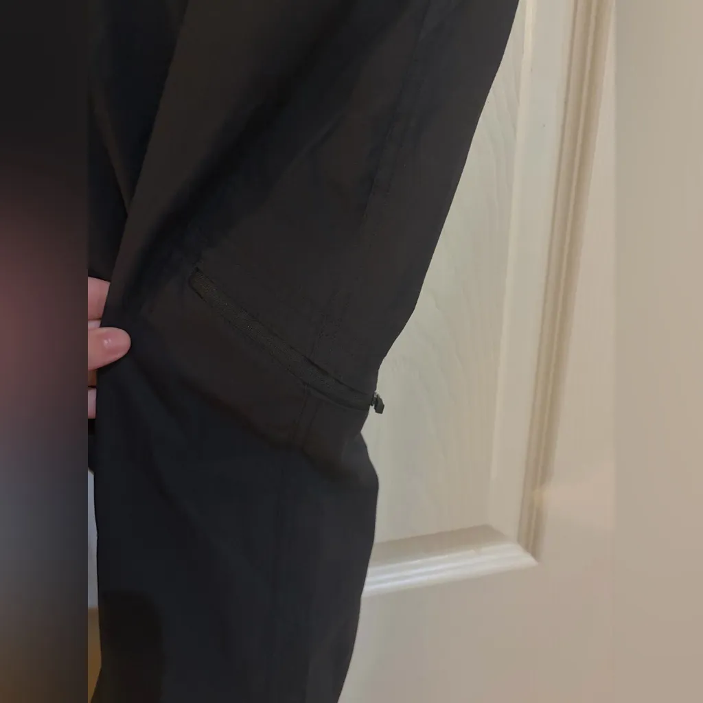 Eddie Bauer Women's Black 3/4 Length Cargo Hiking Pants UPF 50+ - Image 6