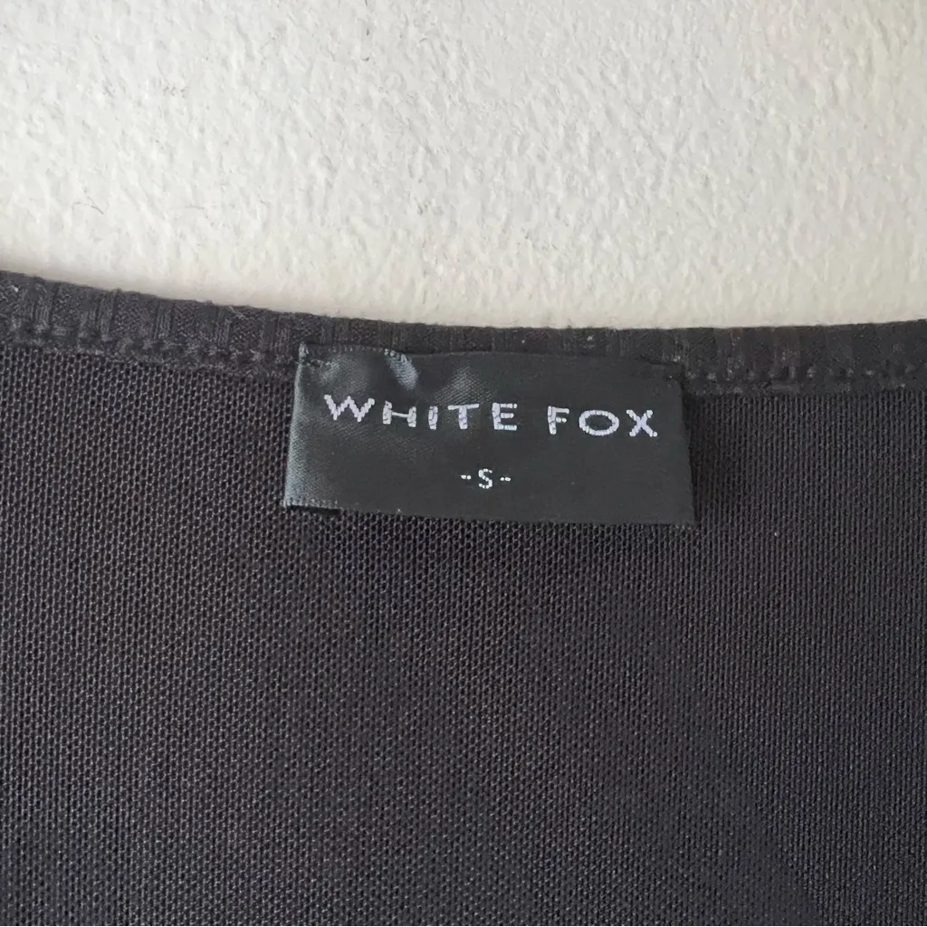 WHITE FOX ribbed v neck bodycon dress short sleeve black women's SIZE SMALL sexy - Image 4