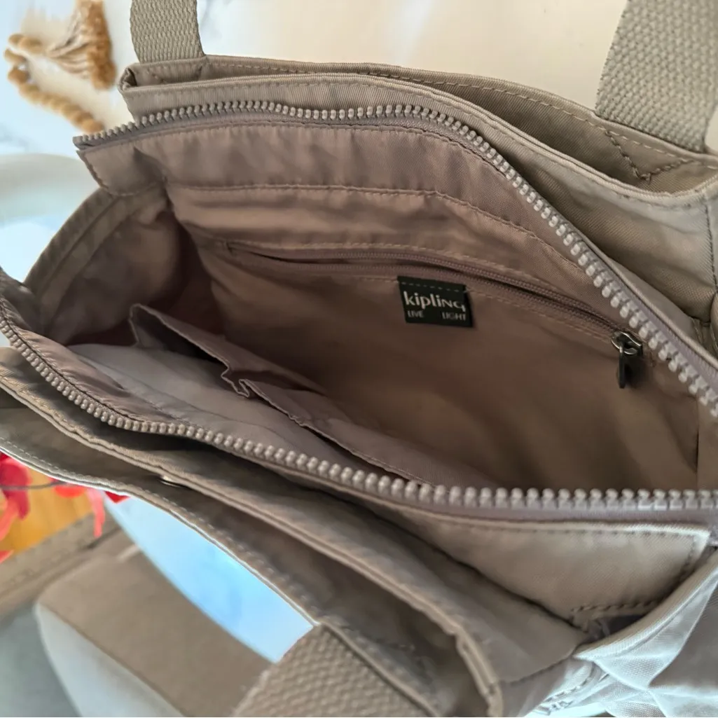 Kipling  cream Women's Shoulder Bag - Image 10