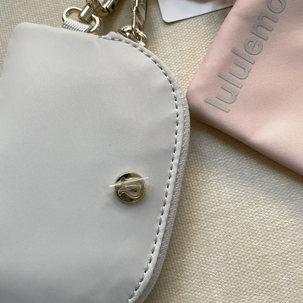 Dual Pouch Wristlet Pink/Gold/Vapor - Image 4