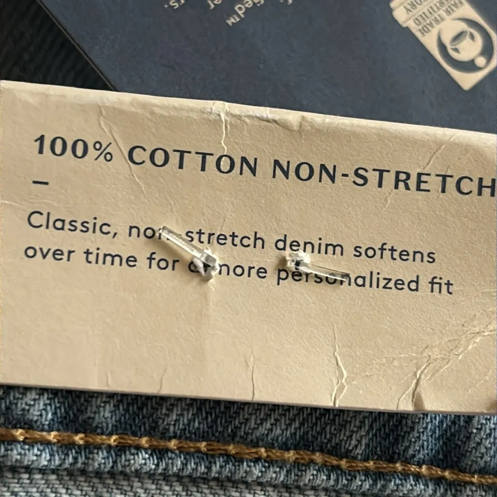 Universal Thread Light Wash Boyfriend Jeans - Image 11