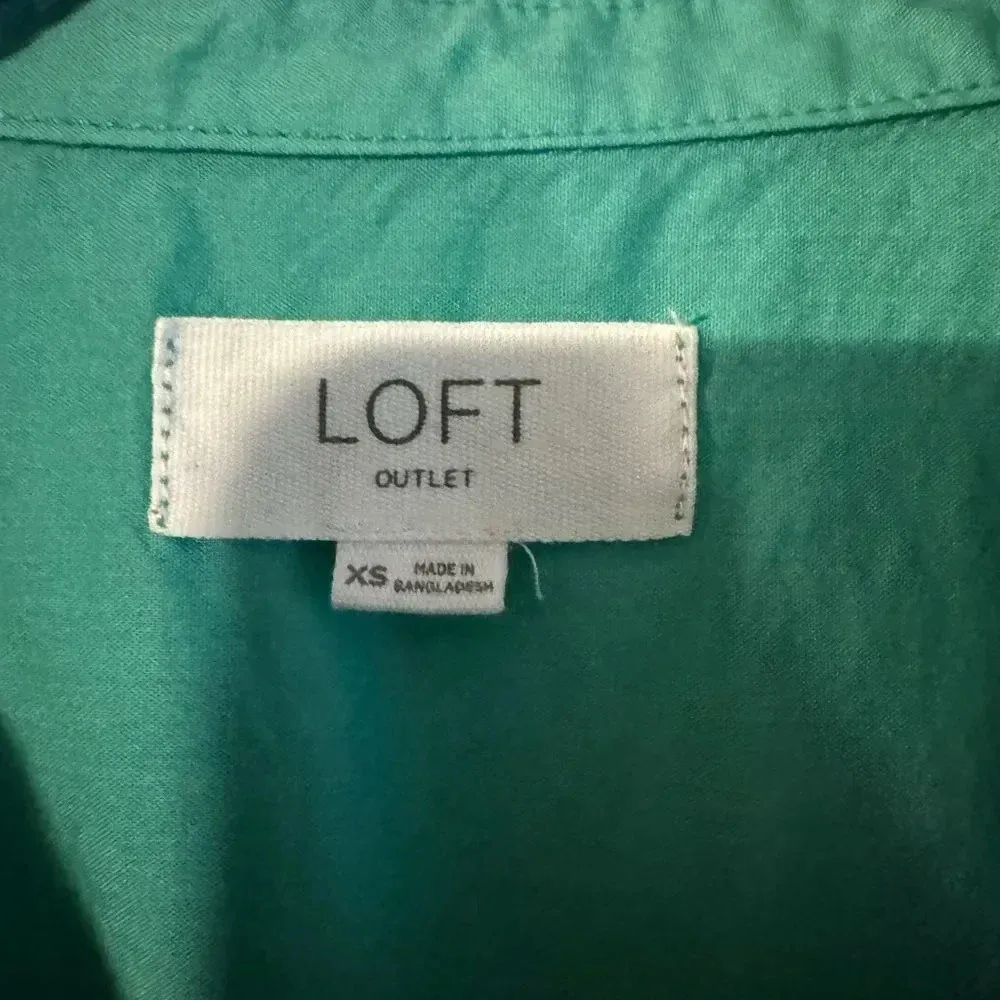 Loft Sea‎ foam Green short sleeve cotton blouse w/ pleated back business casual - Image 3