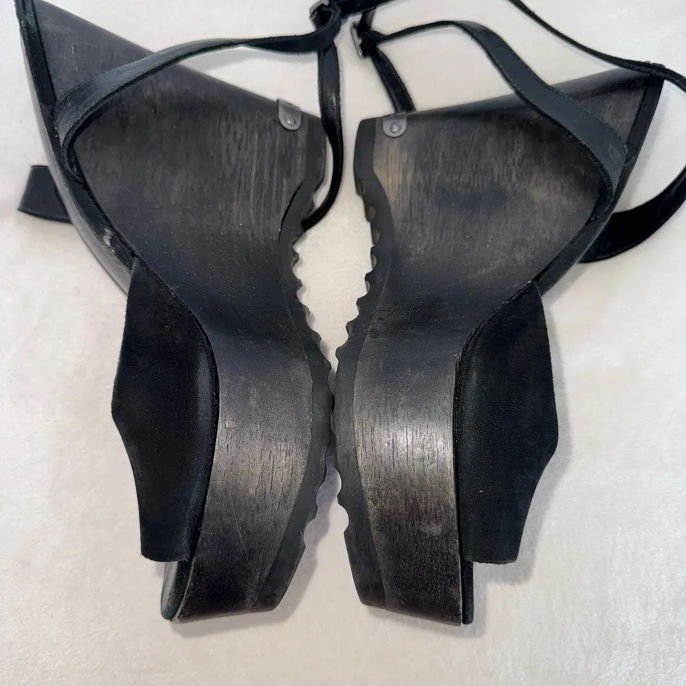 Juicy‎ Couture Women's Black Suede Wedge Sandals-Size 8.5 - Image 7