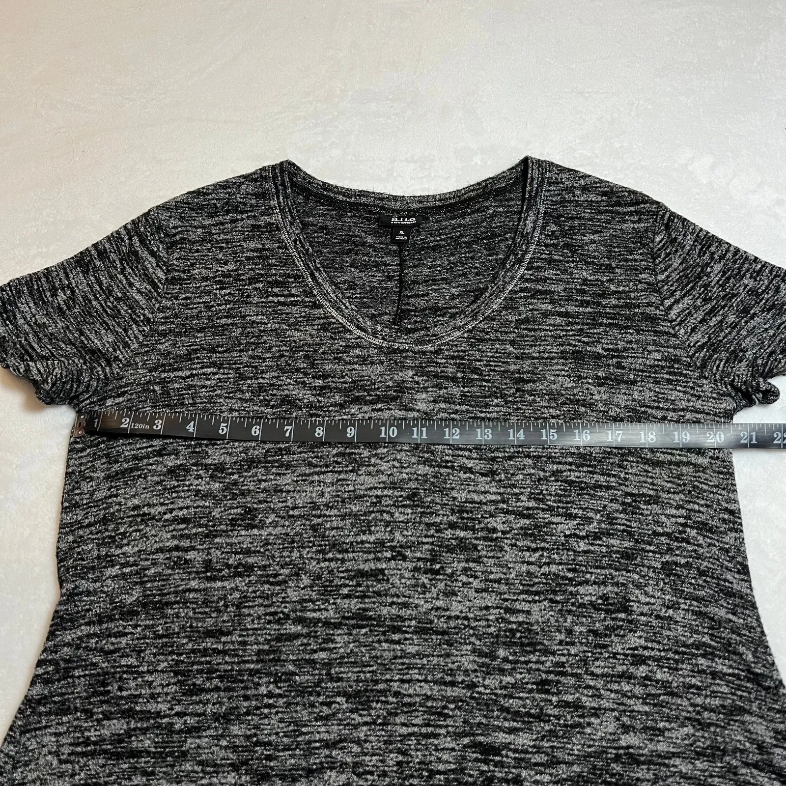 a.n.a. V-Neck Knit T-Shirt Size XL Stretch Casual Minimalist Neutral Lightweight - Image 6