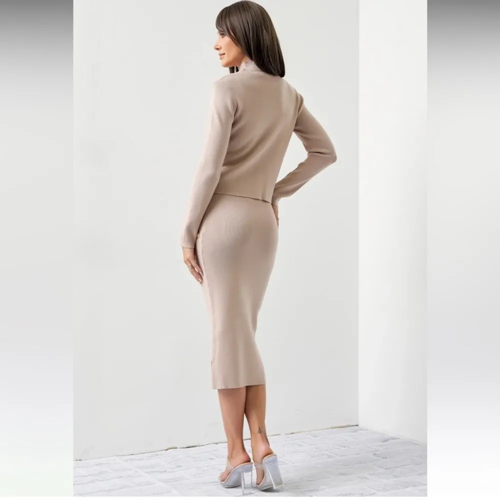 Three Piece Elegant Knit Set Size L - Image 4