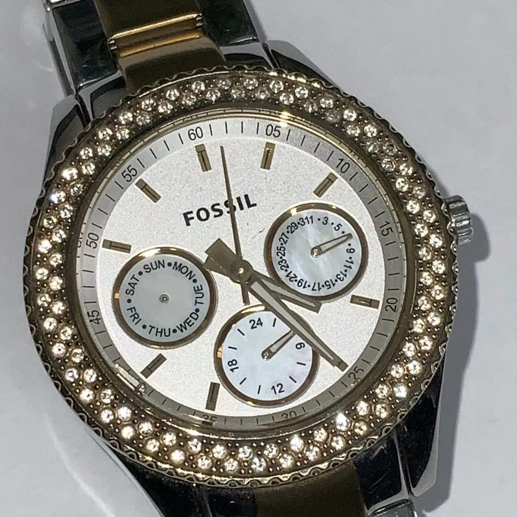 Fossil Riley ES2944 Women's Stainless Steel Analog Dial Quartz Watch - Image 3