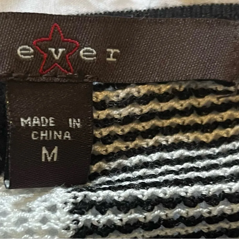 Fever black and white striped light knit sweater size medium - Image 6