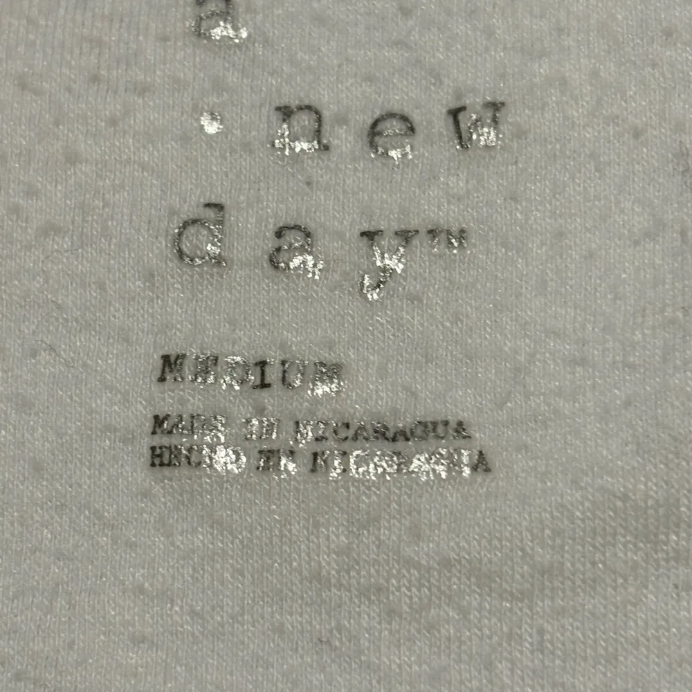 A New Day White T-Shirt Size M - Image 5