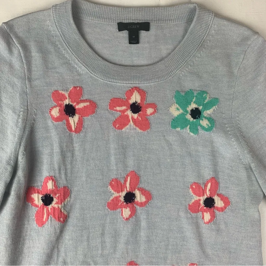 J. Crew size medium Light Gray wool sweater with flowers - Image 4