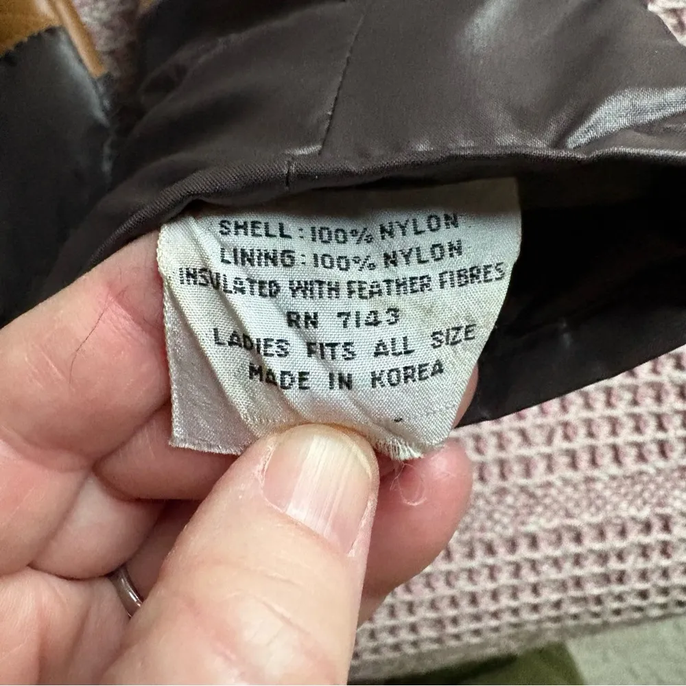 Vintage brown and caramel nylon mittens with feather fill, women's one size - Image 3