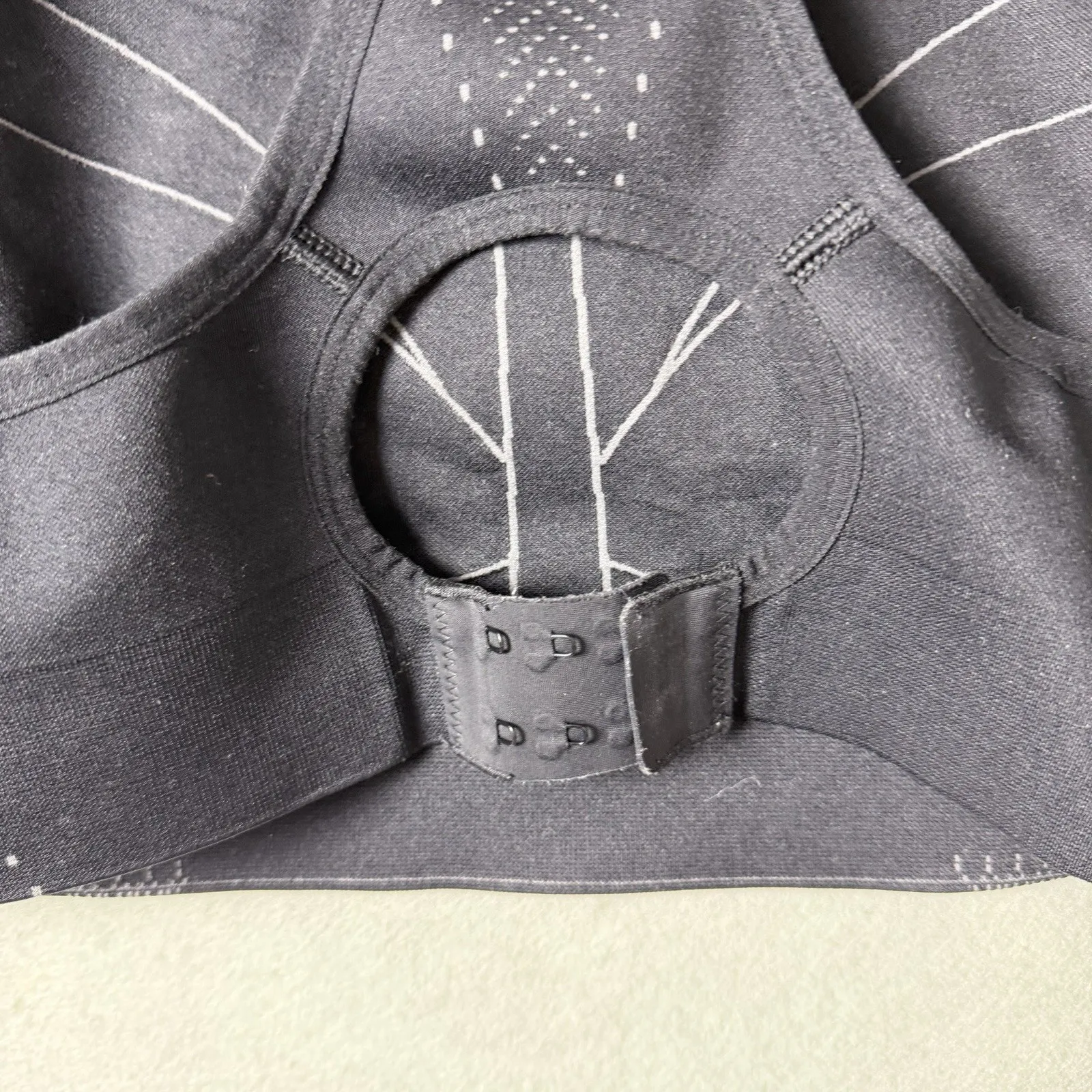 All in Motion High Support Seamless Bonded Bra Adjustable Set of 2 size XL - Image 9