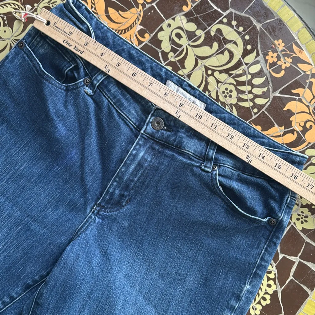 Women's Blue Jeans Size 10 - Image 3
