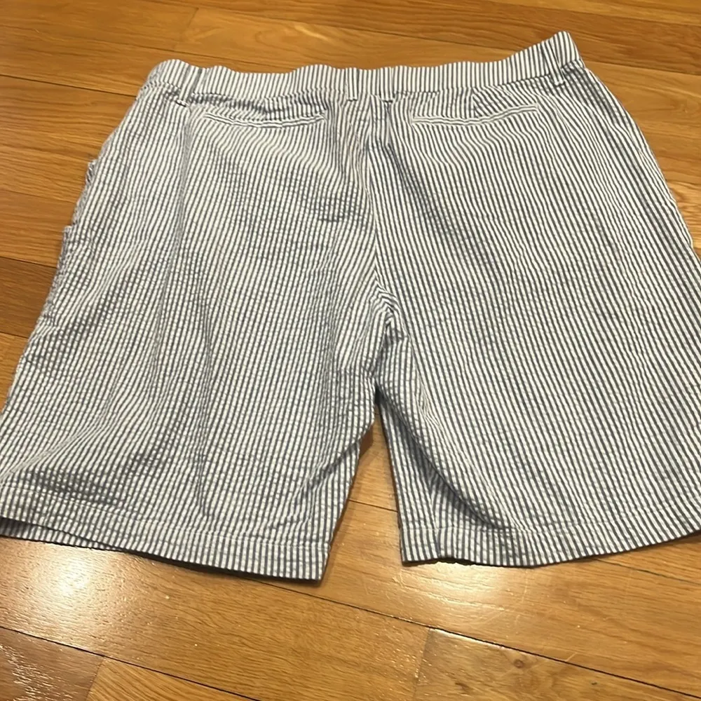Croft & Barrow striped effortless stretch shorts size 14 . - Image 8