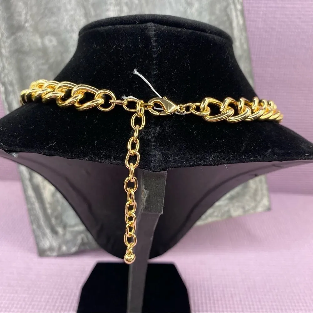 Dillard’s Pearls & Rhinestones Statement Fashion Necklace Gold Tone - Image 5