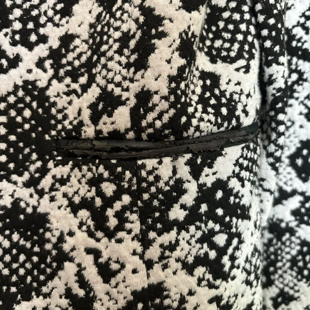 KASPER Blazer Womens 12 Black White Print Soft Shell Hidden Pockets Jacket - Image 8