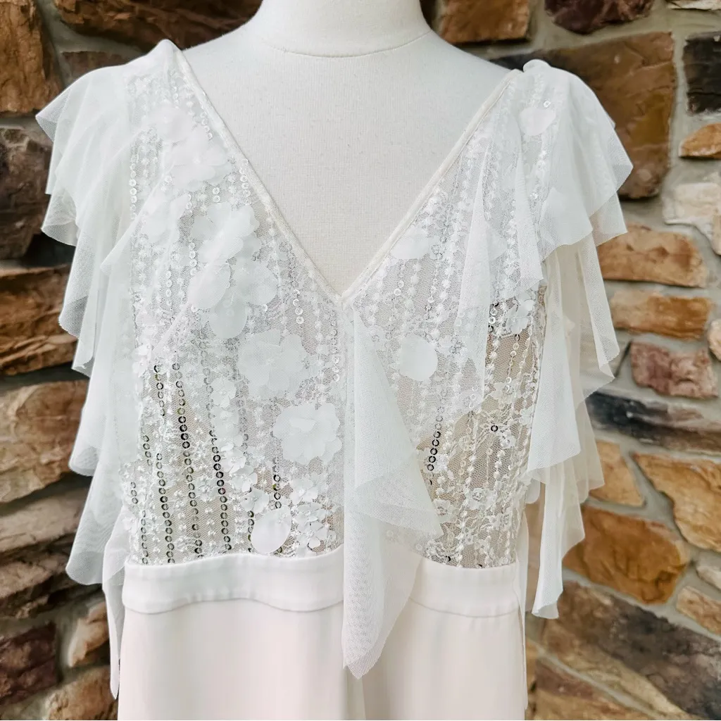 Boston Proper Sequin Floral Ruffle Jumpsuit - Ivory/Champagne - Size 2 - Image 4