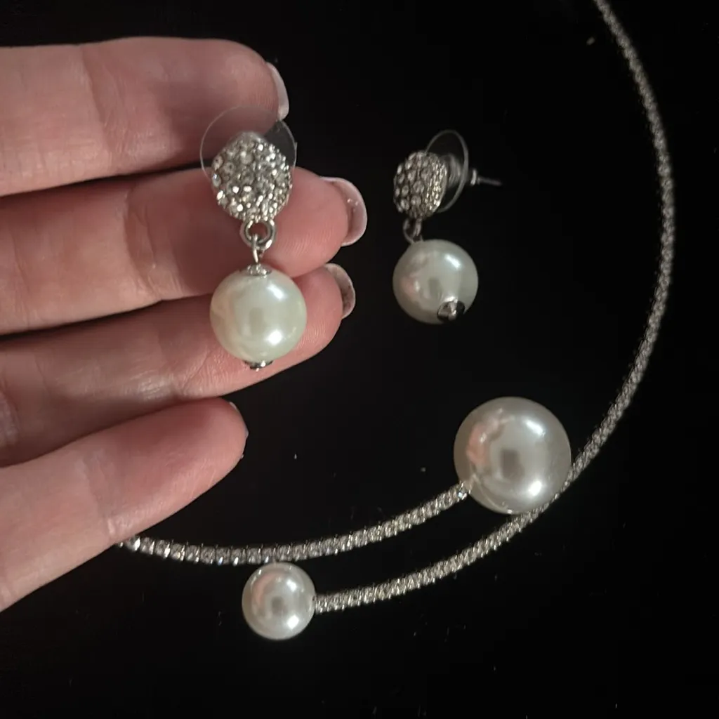New Timeless Silver choker style Pearl Necklace set - Image 3