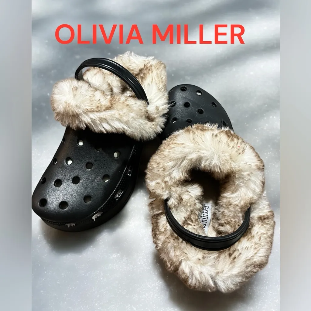 Olivia Miller faux-fur clogs. platform sole,cozy faux-fur lining.  Size 8.5 - Image 2