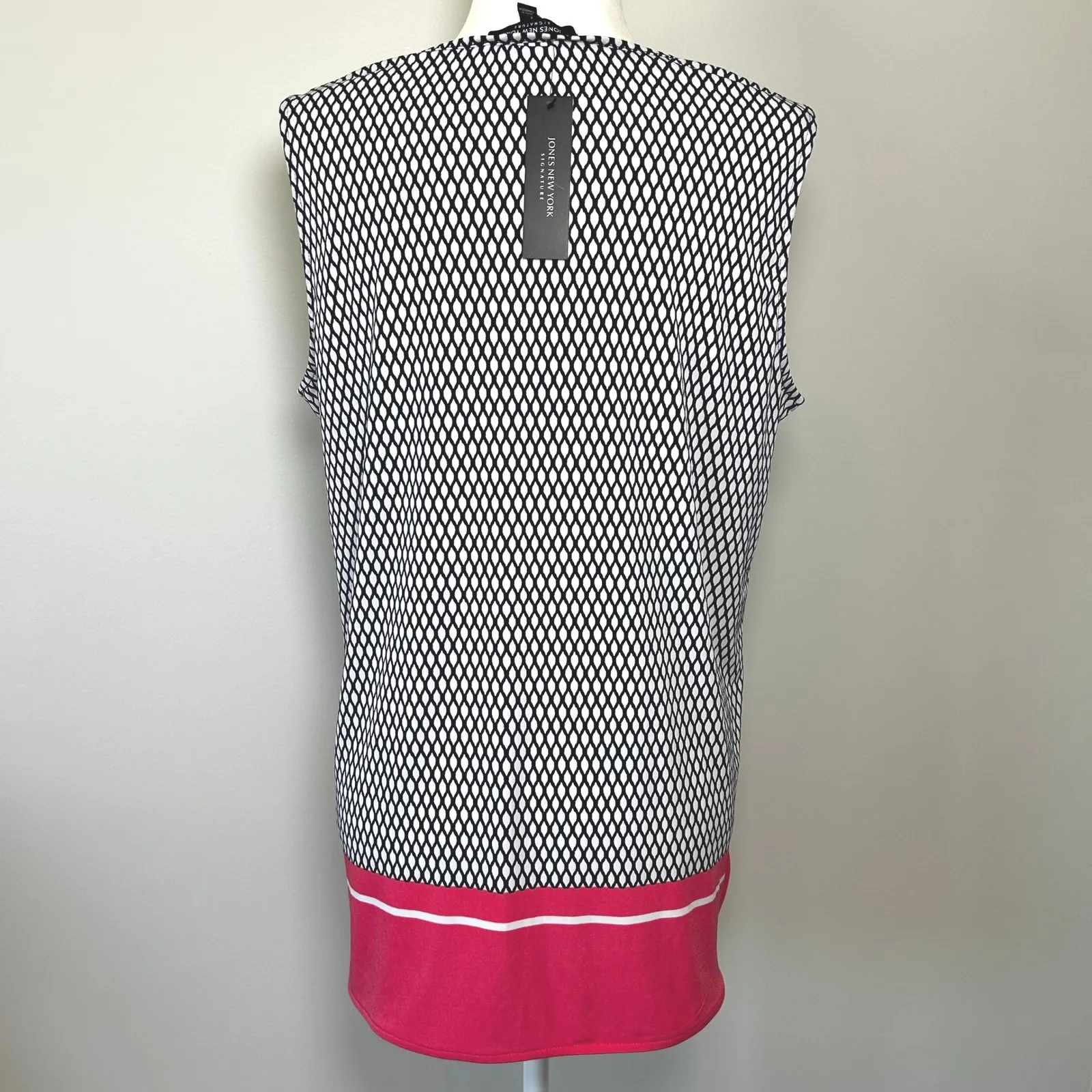 NWT‎ Jones New York Signature Tank Top Sleeveless Keyhole Black White Pink Large - Image 2