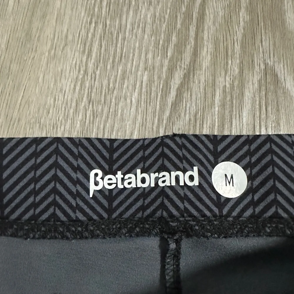 Betabrand Black & Gray Chevron Stripe Print Mid Rise Wide Leg Pull On Pants Sz M - Image 6