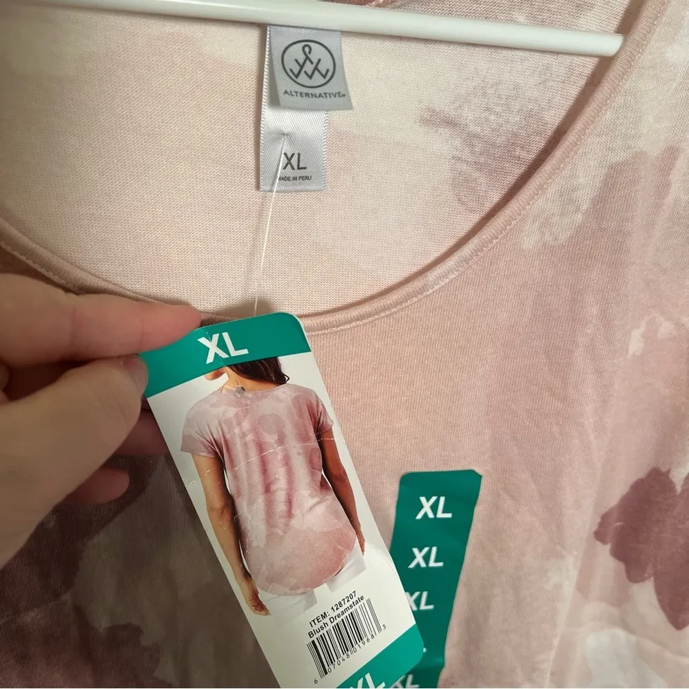 Alternative Scoop Neck t-Shirt Blush Dreamstate - Image 7