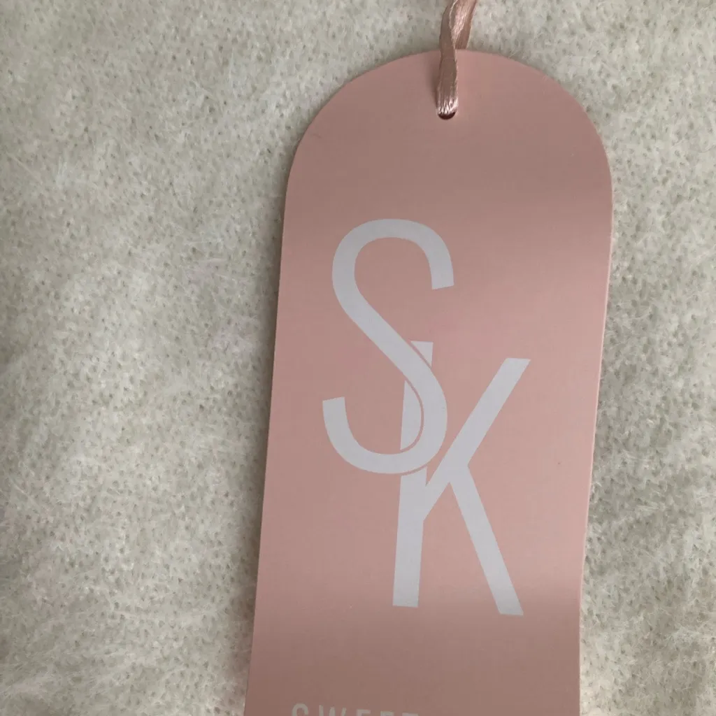 Sweet Kizz Fuzzy V - Image 7