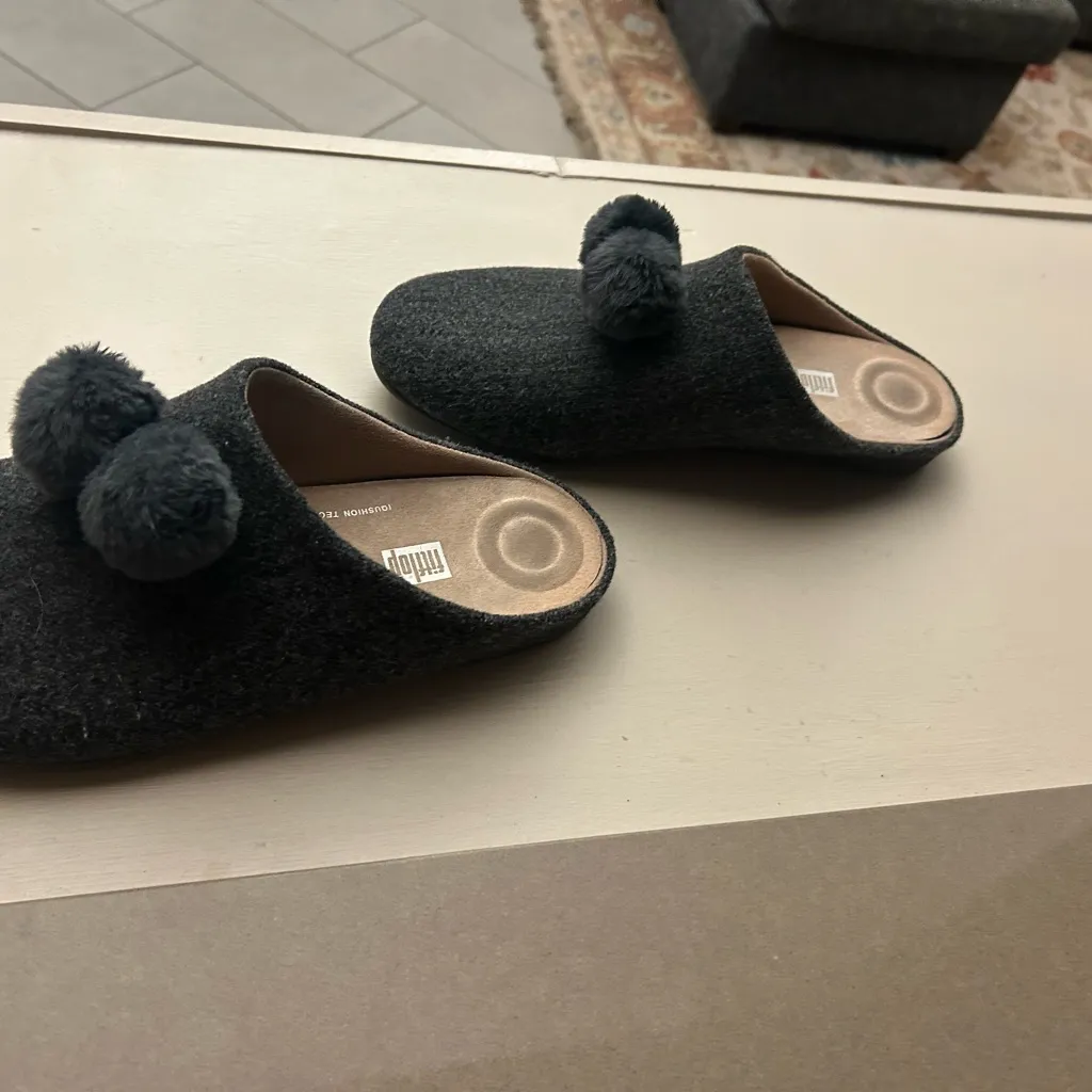 Slippers Fitflop Women's Charcoal Pom-Pom Slippers unisex 11 - Image 5