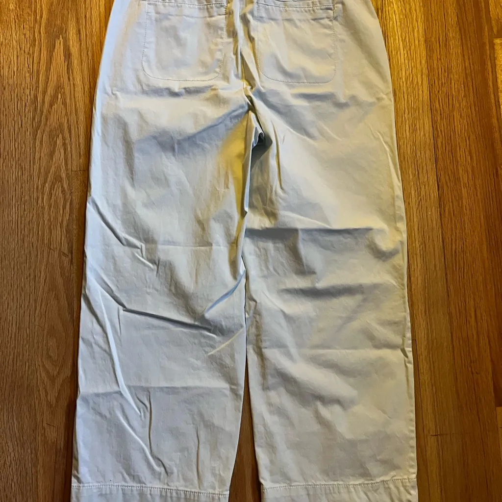 Elizabeth and James Woman’s light green crop pant size 8 - Image 6