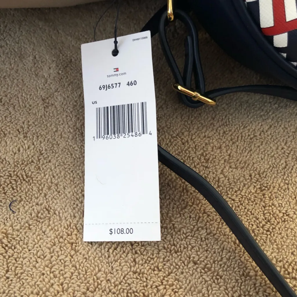 Round Tommy Hilfiger crossbody purse. 8”x8”. New with tags. - Image 5