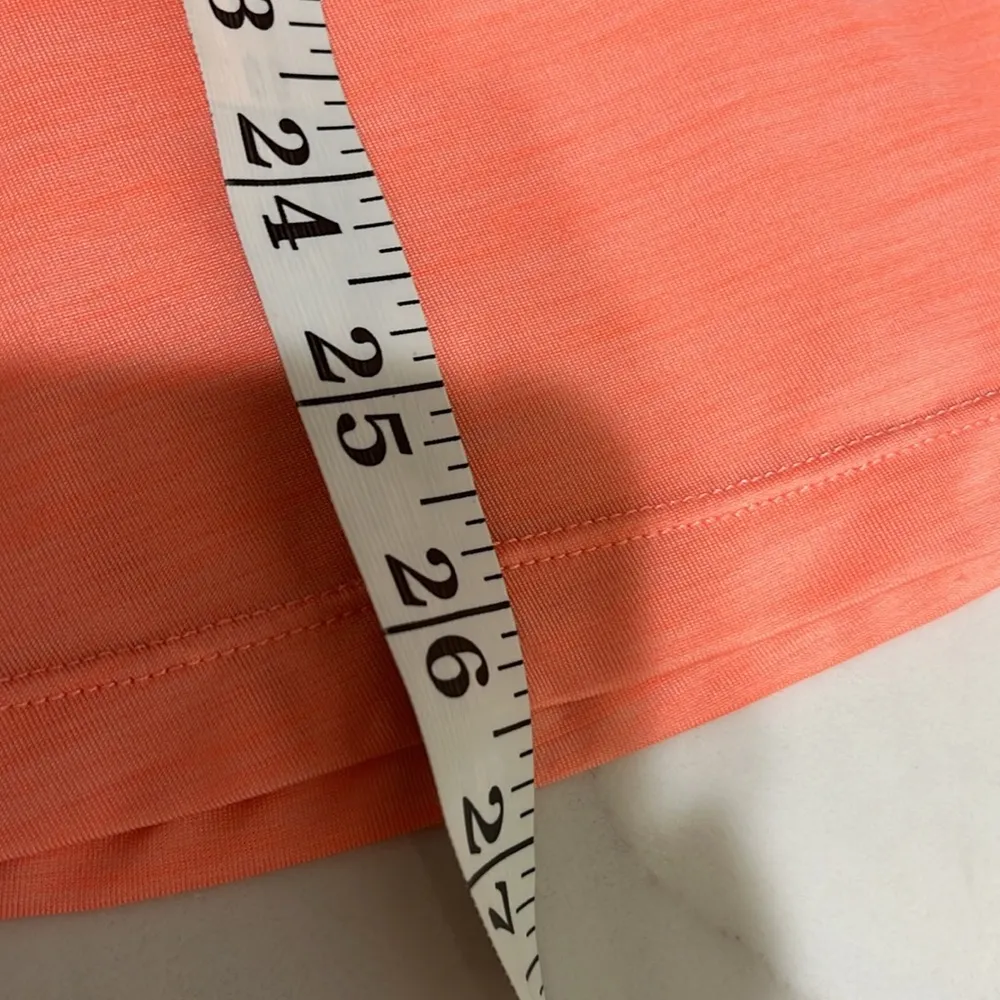 Reebok orange work out shirt - Image 4