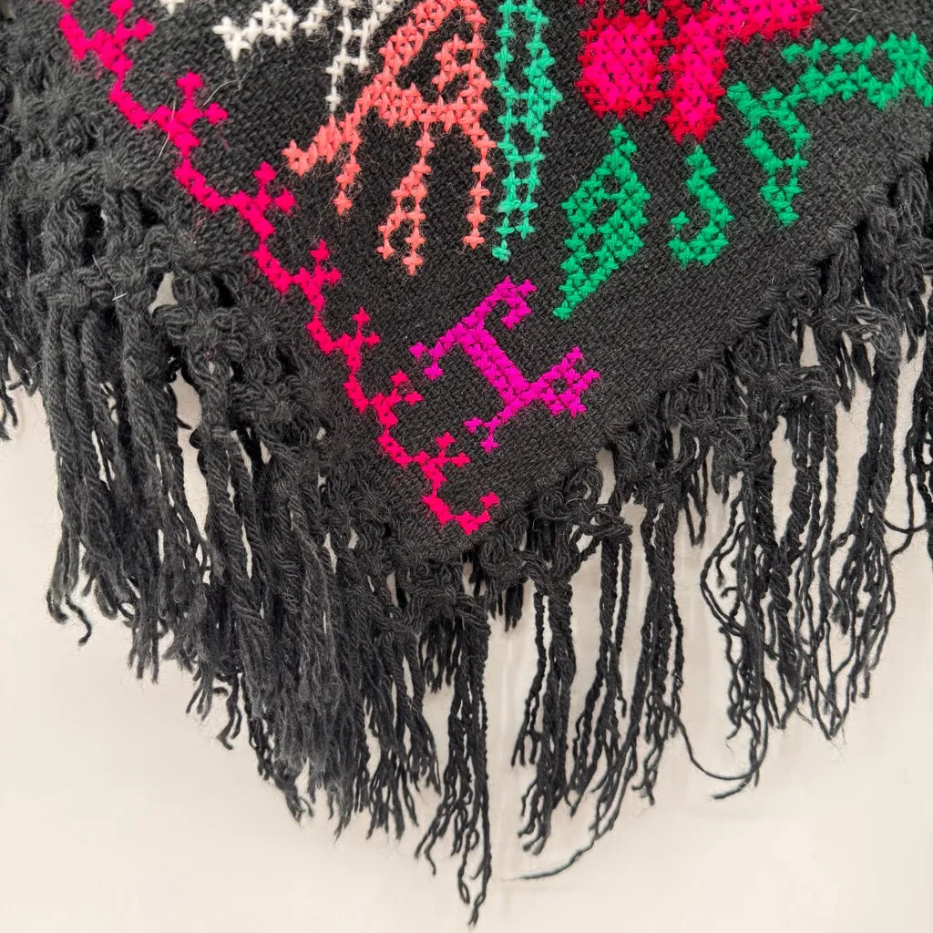 Mexican Poncho Southwestern Shawl Fringed Embroidered Fiesta Mañanita Hand Woven Black Size M - Image 5