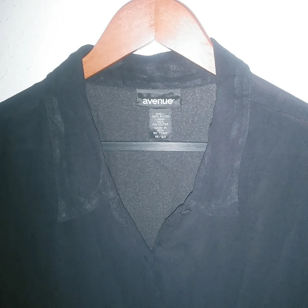 Avenue 18/20 Long Sleeved Layered Crepe Collared Button Down Front Top Funeral Black Size undefined - Image 4