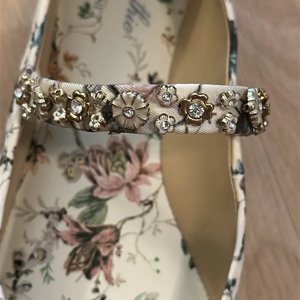 NIB Nicola Bathie x Antonio Melani Elizabeth Ballet Flower Embellished Flats 9.5 - Image 8