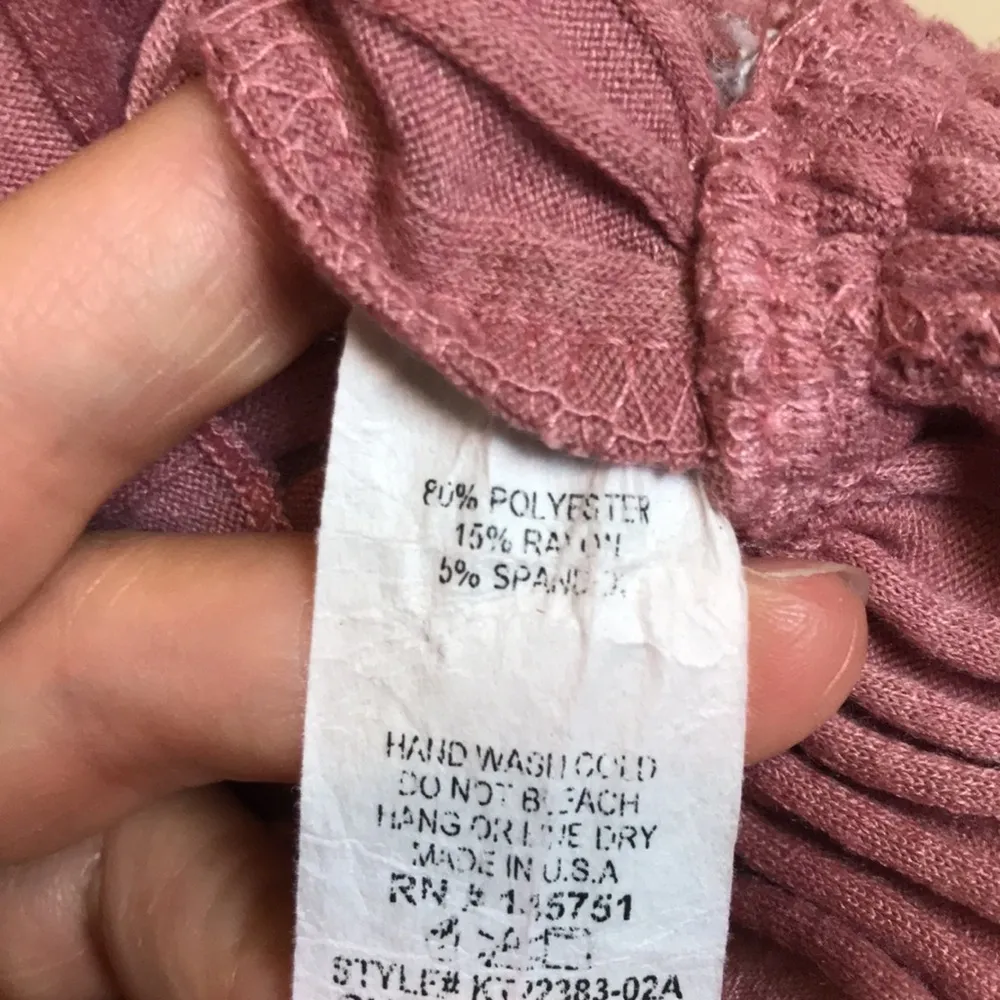 Altar’d State Women’s Knit Ribbed Pink Elasticized Pleated Hem Long Sleeve Shirt - Image 7