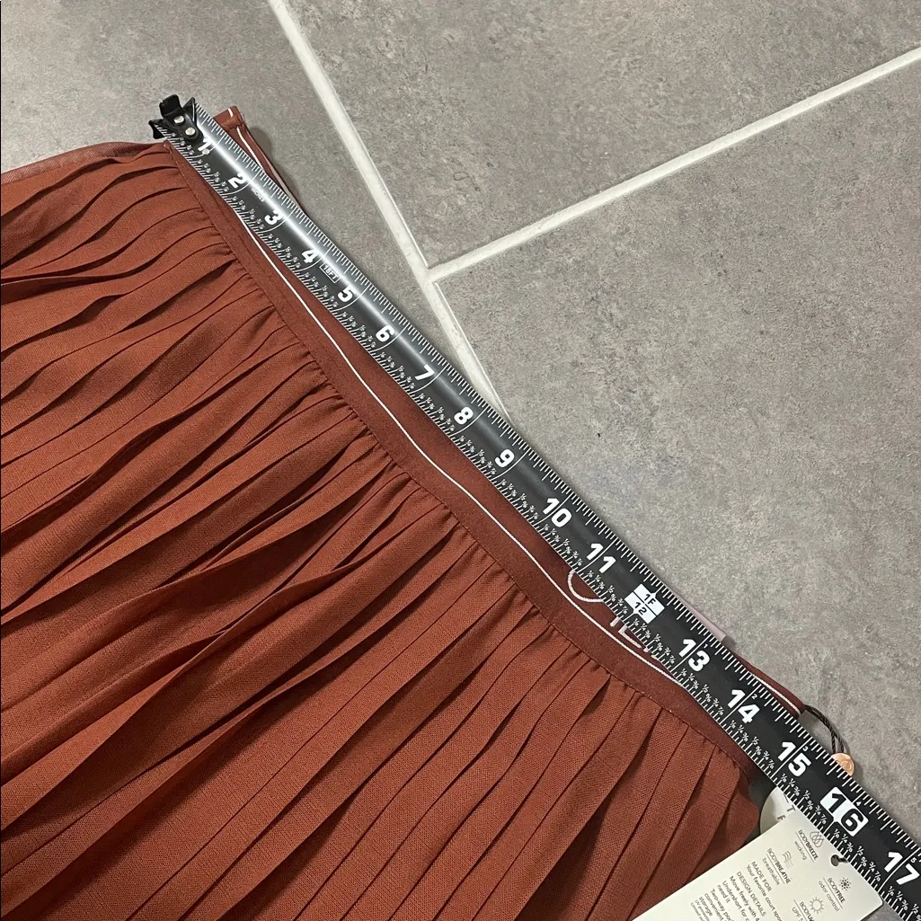 CALIA Pleated Mesh Skort size Medium Red - Image 9