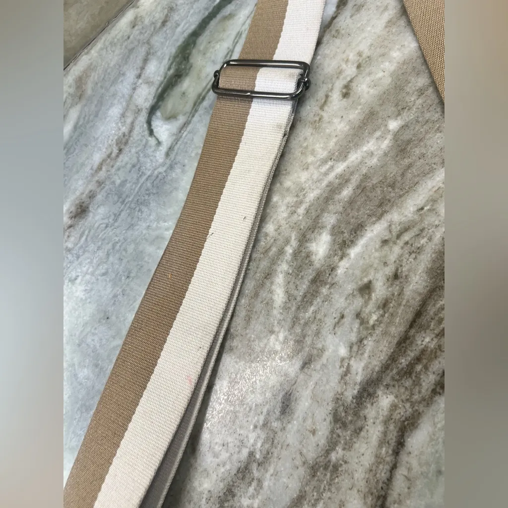 THINK ROYLN bum bag in white patent - Image 13