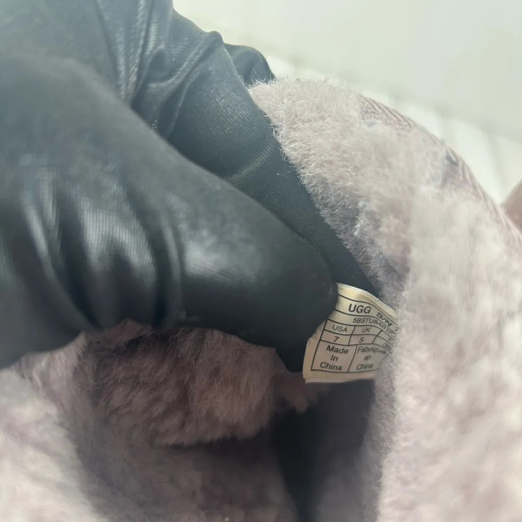 UGG AUSTRALIA Classic Short Purple Suede Boots Sheepskin Women’s Size 7 - Image 6