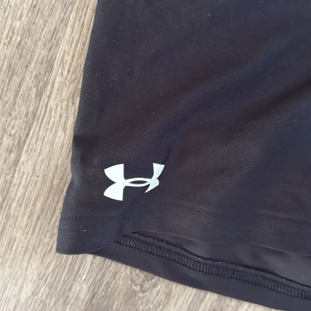 Under Armour Black Athletic Shorts with seamless fit XL women’s Stretchy - Image 3