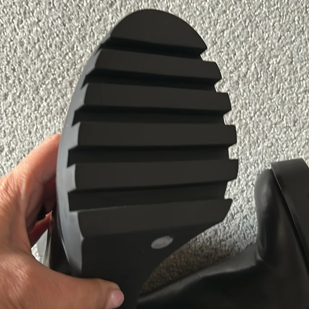 Antonio Melani Pascal Leather Gore Detailed Lug Sole Platform Booties MEW - Image 8