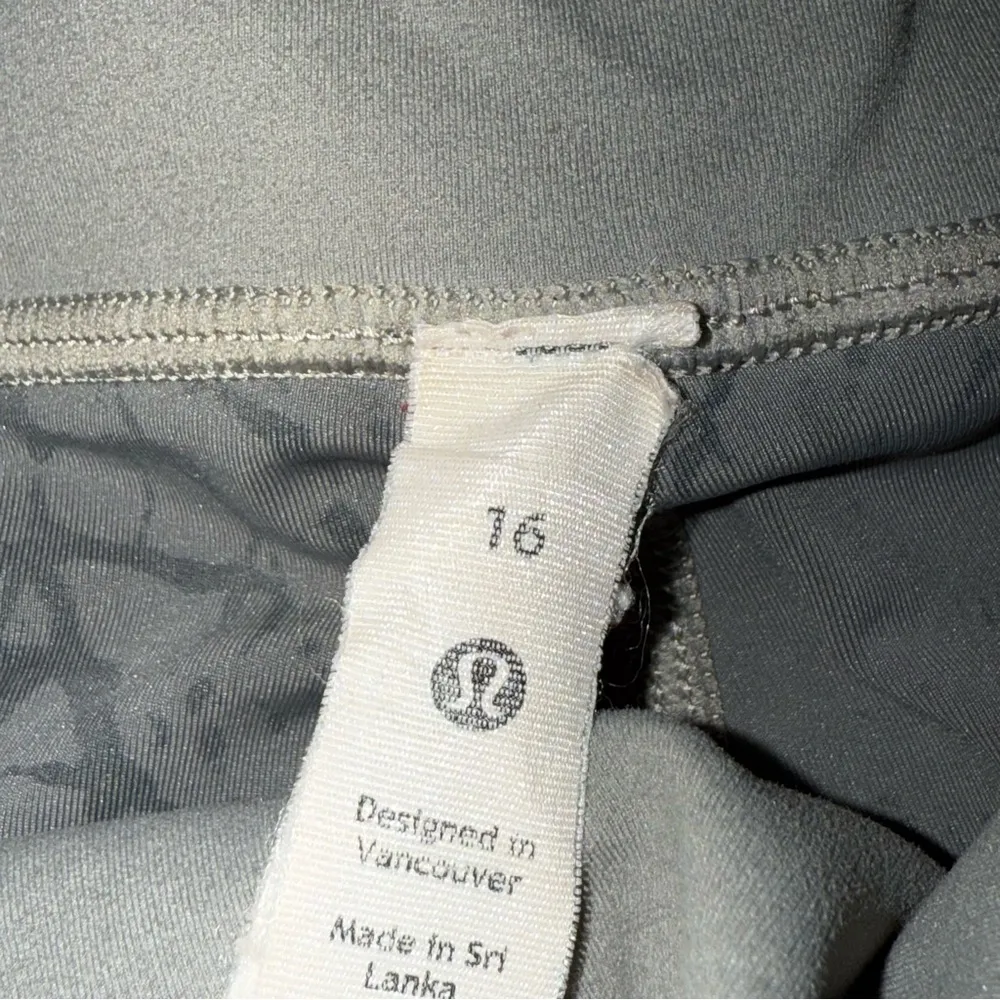 Lululemon Wunder Train HR Tight 23” Dye Size 16 Thread Dye Rover Black TRD4 - Image 4