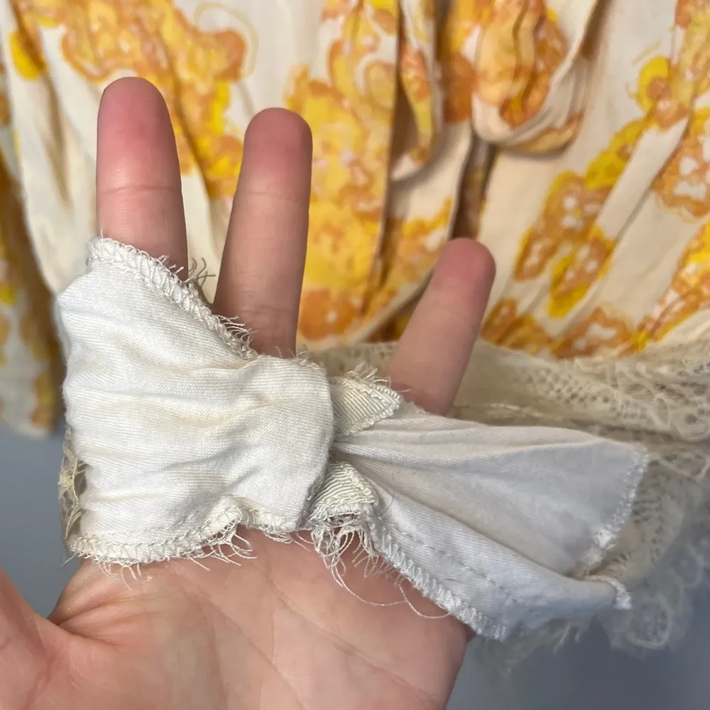 FREE People Forties Feels Floral Tie Neck Lace Detail Bodysuit Sz M - Image 10