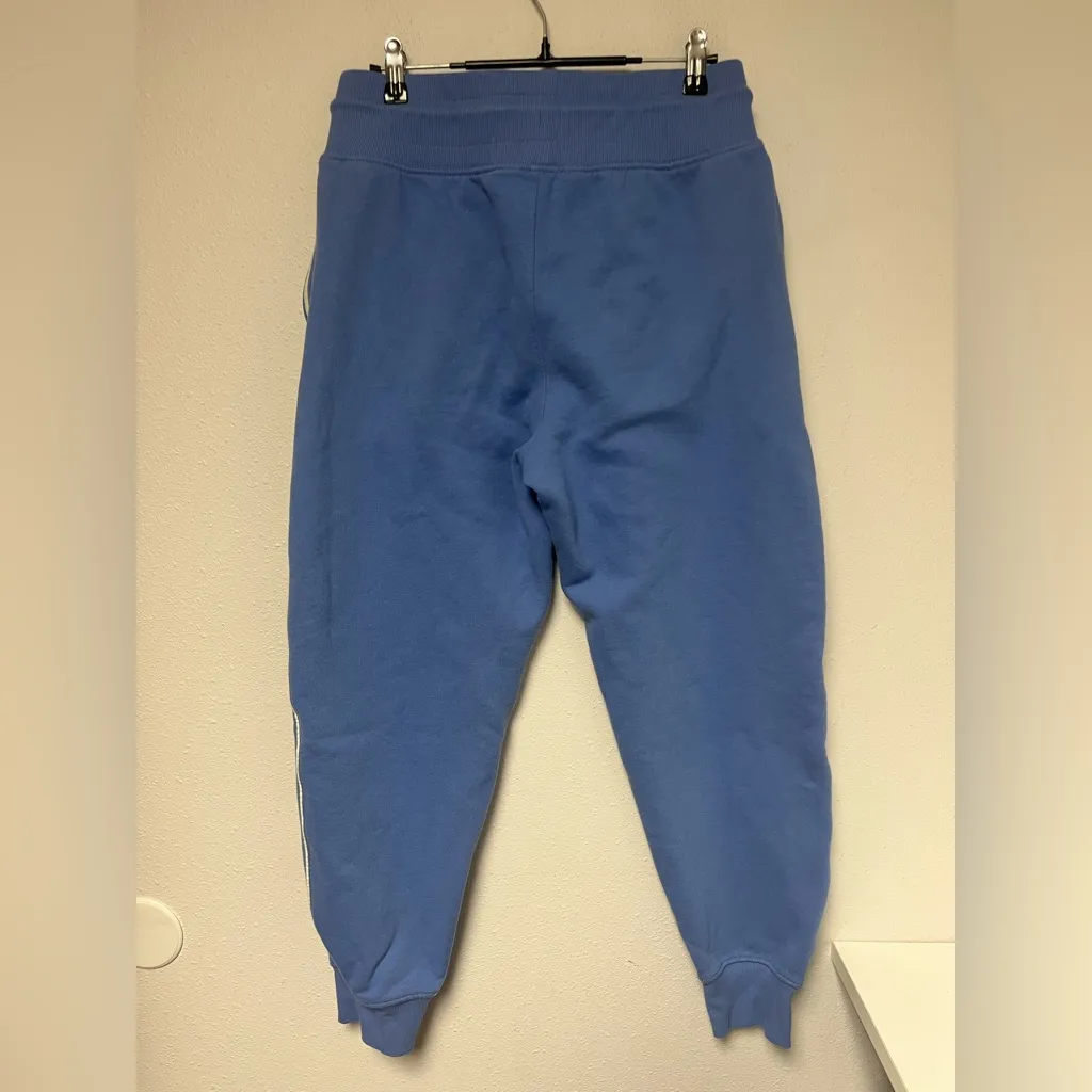Women’s Cotopaxi sweatpants size medium - Image 3