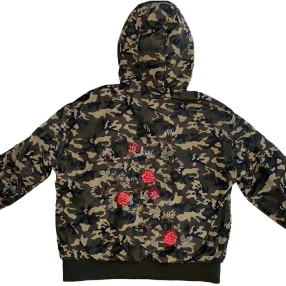 Zara Camouflage Floral Embroidered Faux Fur Hood Puffer Coat Size L Soft Cuffs - Image 2