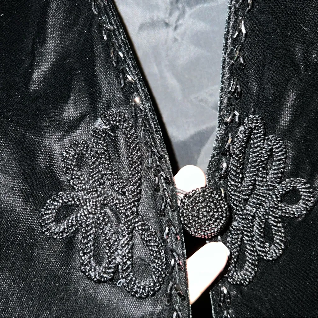 IB Diffusion vintage women’s velvet cardigan jacket black‎ size 6 Black - Image 4